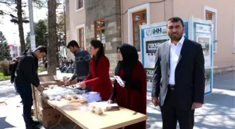 Hz. Fatıma'nın Doğum Günü Dolayısıyla Baklava İkram Edildi