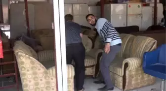 Suriyeli Ailelere Şefkat Ellerini Uzatıyorlar