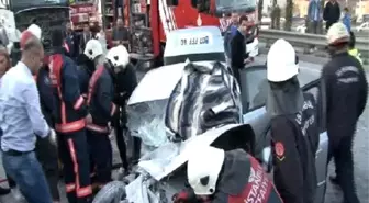 Otomobil ile Beton Mikseri Kafa Kafaya Çarpıştı: 2 Ölü, 3 Yaralı