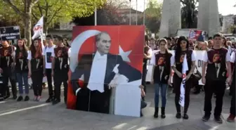 Add ve Eğitim-İş Sendikası Tarih Dersleri Taslak Programı'nı Protesto Etti