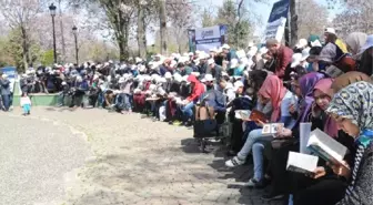 Gaziantep'te 200 Kişiyle Kitap Okuma Etkinliği Düzenlendi