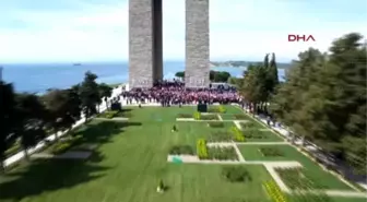 Çanakkale Şehitliği Ziyareti Sırasında Duygu Dolu Anlar