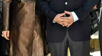 Abdullah Gül, Felç Geçiren Dayısını Ziyaret Etti