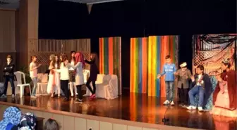 Akdeniz Belediyesi Mahalle Evleri, Geleceğin Tiyatrocularını Yetiştiriyor