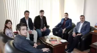 Akil Gençler Heyeti'nden Türkiye Gazetesine Ziyaret