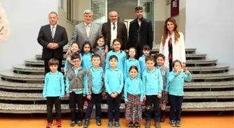 Başkan Karaosmanoğlu, Okul Ziyaretlerini Sürdürüyor