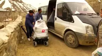 El ve Ayakları Olmayan Çocuğun Umudu Oldu