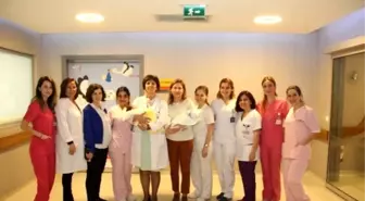İzmir Üniversitesi Hastanesi 'Bebek Dostu'