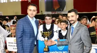 Palandöken Belediyesi Halk Oyunları Takımı Adını Finallere Yazdırdı