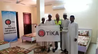 Sudan'da Öğrenci Yurduna Donanım Desteği