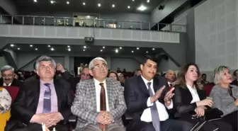 Azerbaycan Devlet Tiyatrosu Kars'ta'cumhuriyet'in İlk Sedası'nı Sahneledi