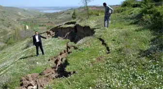 Bursa'da Korkutan Yarık