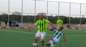 Eski Futbolcular Suriye Sınırında Maç Yaptı