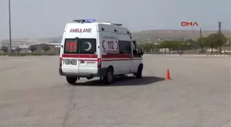 Gaziantep?te Ambulans Şoförlerine İleri Sürüş Teknikleri Eğitimi