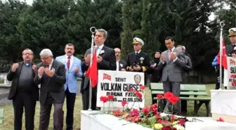 Şehit Polisler Mezarları Başında Dualar ve Göz Yaşlarıyla Anıldı