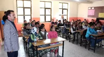 Türkiye Gaziler Vakfı Muş Şubesi'nden Kitap Yardımı