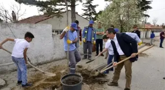 Tepebaşı Belediyesi Yeşil ve Spor Alanlarını Oluşturmaya Devam Ediyor