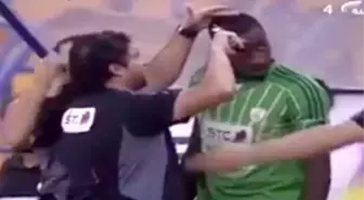 Milli Kaleci Abdullah'ın Maç Esnasında Saçlarını Böyle Kestiler