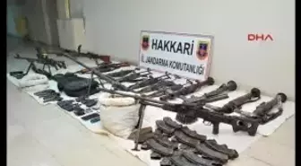 Yüksekova'dan Kırsala Kaçmaya Çalışan ve Aralarında 'Gitarcı' Teröristin Bulunduğu 13 PKK'lı...