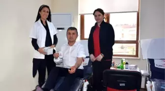 Milli Eğitim Personeli Kan Bağışında Bulundu