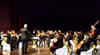 Uşak Üniversitesi Akademik Oda Orkestrası'ndan İlk Konser