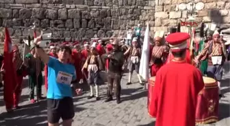 Bursa Binlerce Kişi Birinci Olmak İçin Koştu
