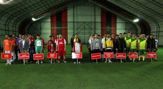 Geleneksel Kemahlılar Halı Saha Turnuvası Başladı
