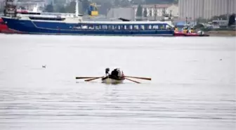 İstanbul'dan Çanakkale'ye Kürek Çekerek Giden Ekip Süleymanpaşa'ya Ulaştı