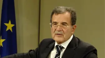 Romano Prodi: Türkiye'nin Elindeki Mülteciler Bir Çeşit Atom Bombası Gibi