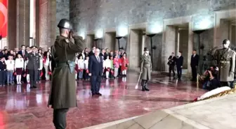 Bakan Avcı, Çocuklarla Anıtkabir'i Ziyaret Etti