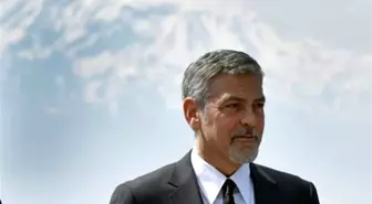 Geoorge Clooney Erivan'daki '24 Nisan' Törenlerine Katıldı