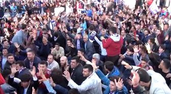 Taraftarın Önünde Sevgilisine Evlenme Teklif Etti - Afyonkarahisar