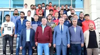 3. Lig'e Yükselen Elaziz Belediyespor, Başkan Yanılmaz'ı Ziyaret Etti