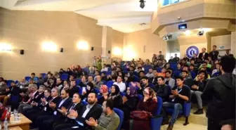 Uşak'ta 'Medeniyetimizin Dirilişinde Misafir Öğrencinin Rolü' Konferansı