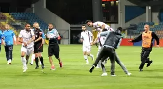 Karabüksporlu Taraftardan Hakem Tolga Özkalfa'ya Saldırı Girişimi