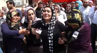 Şehit Eşi, 'Açın Bakın O Değildir, O Olamaz' Diyerek Feryat Etti