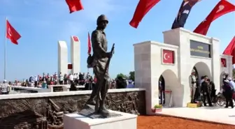 Edirne Asker Hastanesi Şehitliği'nin Ziyaretçi Sayısı Artıyor