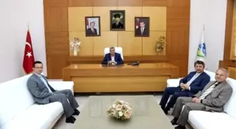 Başkan Toçoğlu Yenikent Devlet Hastanesi Yöneticisini Ağırladı