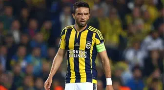 Fenerbahçe, Gökhan Gönül'le Sözleşmesini Uzatıyor