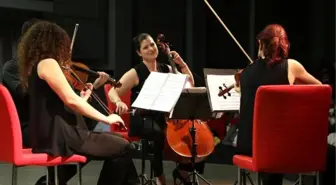 Olten Filarmoni Manisa'yı Büyüledi