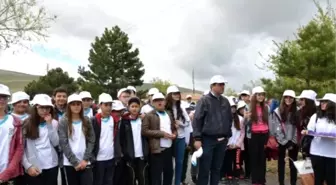 Ortaokul Öğrencileri 450 Fidanı Toprakla Buluşturdu
