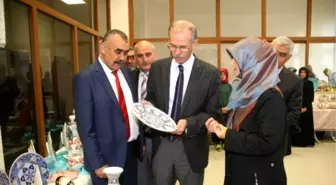 Yozgat'ta Öğrenciler ve Halk Eğitim Merkezi Kursiyerleri Yıl Sonu Sergisini Açtı