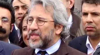 Can Dündar'a Yapılan Saldırıya İlk Tepkiler Sosyal Medyadan Geldi