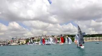 İstanbul Boğazı'nda Yelken Şöleni Başladı