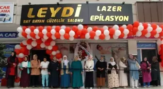 Terörden Kaçan Çift, İşyerlerinin Açılışını Siyah Kurdeleyle Yaptı