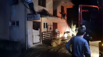 Sakarya Elektrik Kontağı Samanlığı Tutuşturdu