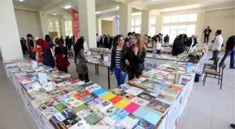 Bahar Şenlikleri ve Kitap Günleri' Başladı