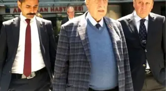 Şevket Demirel'in Ölüm Haberini Alan Dostları Hastaneye Geldi