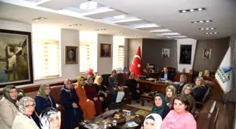 Üzülmez Ak Kadın Mahalle Başkanlarını Ağırladı