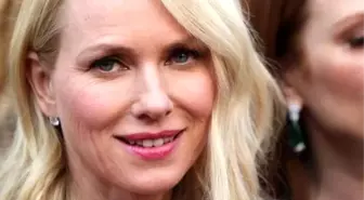 Ünlü Oyuncu Naomi Watts, Kırış Kırış Oldu